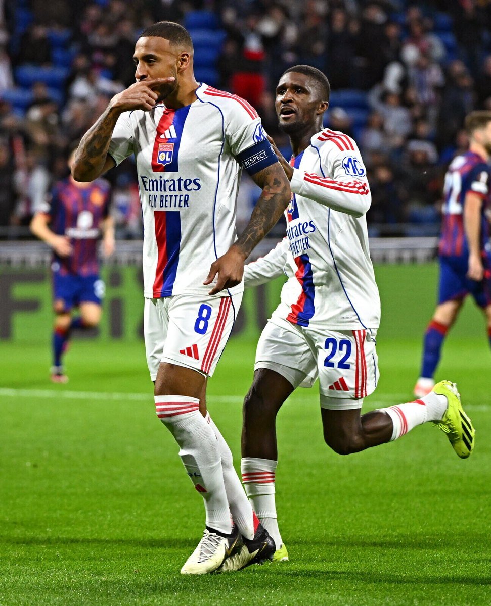 leprogreslyon's tweet photo. [En images] 📸
🔴🔵 L'@OL l'emporte face au FC Bâle 2-0 : un but de Corentin Tolisso a ouvert les hostilités avant que Afonso Moreira ne vienne enfoncer le clou à la 90e minute
#Lyon #TeamOL #OL #OLFCB #EuropaLeague

Toutes nos photos ➡️ https://t.co/tpXa8Cb7Rp https://t.co/Xznzi3ykTu
