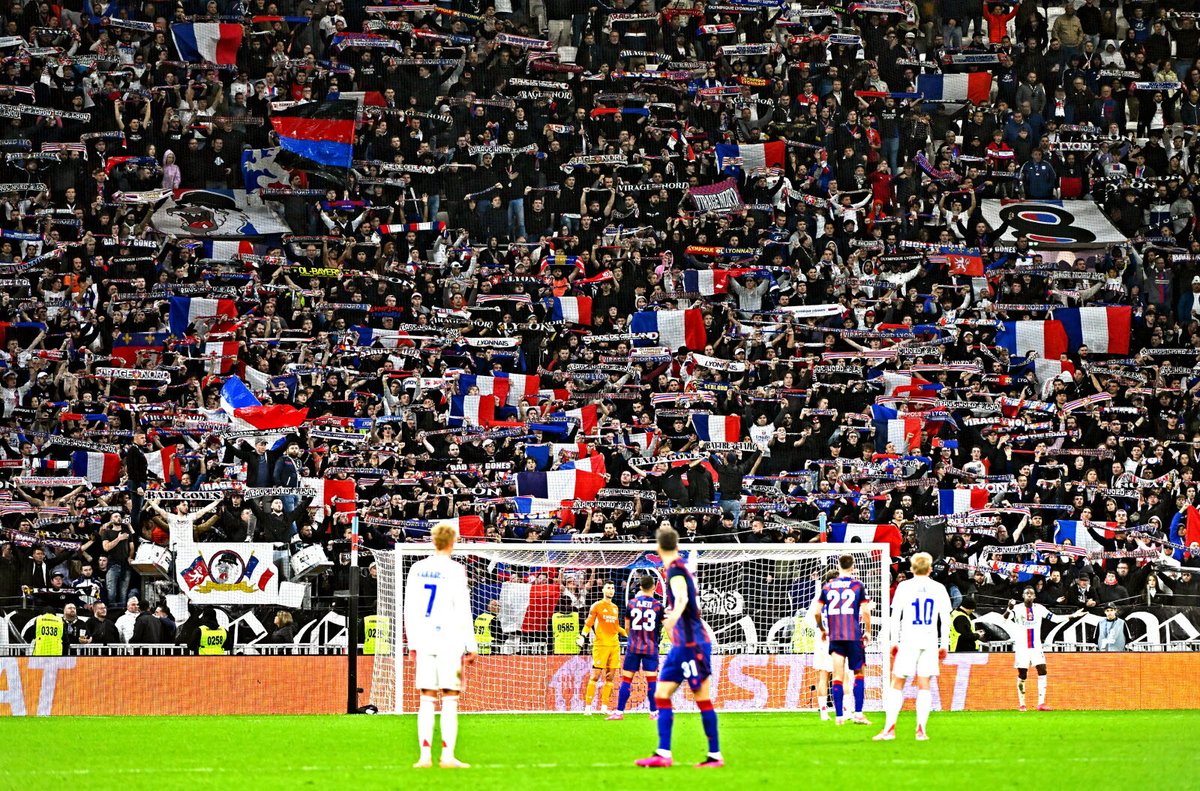 leprogreslyon's tweet photo. [En images] 📸
🔴🔵 L'@OL l'emporte face au FC Bâle 2-0 : un but de Corentin Tolisso a ouvert les hostilités avant que Afonso Moreira ne vienne enfoncer le clou à la 90e minute
#Lyon #TeamOL #OL #OLFCB #EuropaLeague

Toutes nos photos ➡️ https://t.co/tpXa8Cb7Rp https://t.co/Xznzi3ykTu