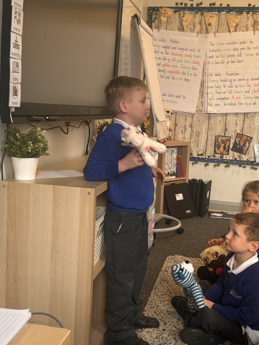 MissSmith2MS's tweet photo. Our ‘Show and Tell’ was a great success the children spoke confindently about their special item and asked lots of great questions 😊 https://t.co/3QkvnRrTfz