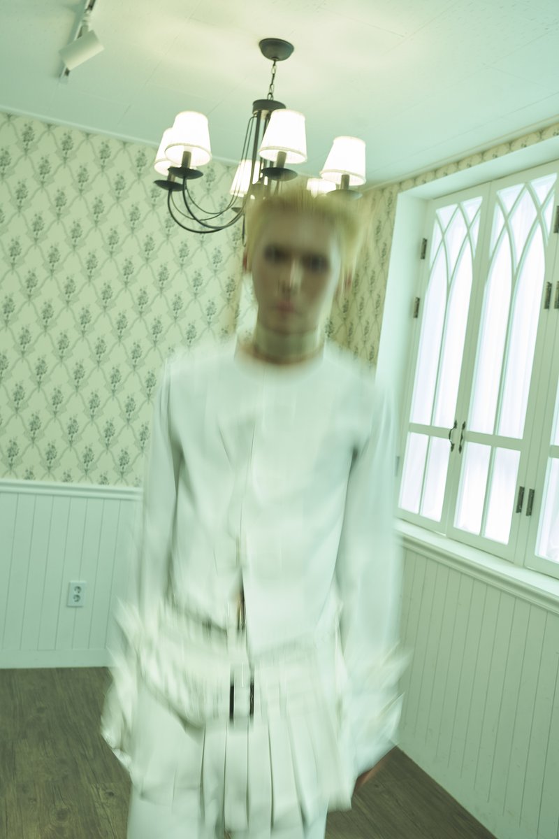 XLOV_official's tweet image. XLOV 1st MINI ALBUM [UXLXVE]
Biii:-P CONCEPT PHOTO 1 - #HYUN

💿 2025.11.05(WED) 6PM(KST) RELEASE

#XLOV #엑스러브 #UXLXVE #XLOV_UXLXVE
#HYUN #현 #BiiiP #XLOV_BiiiP