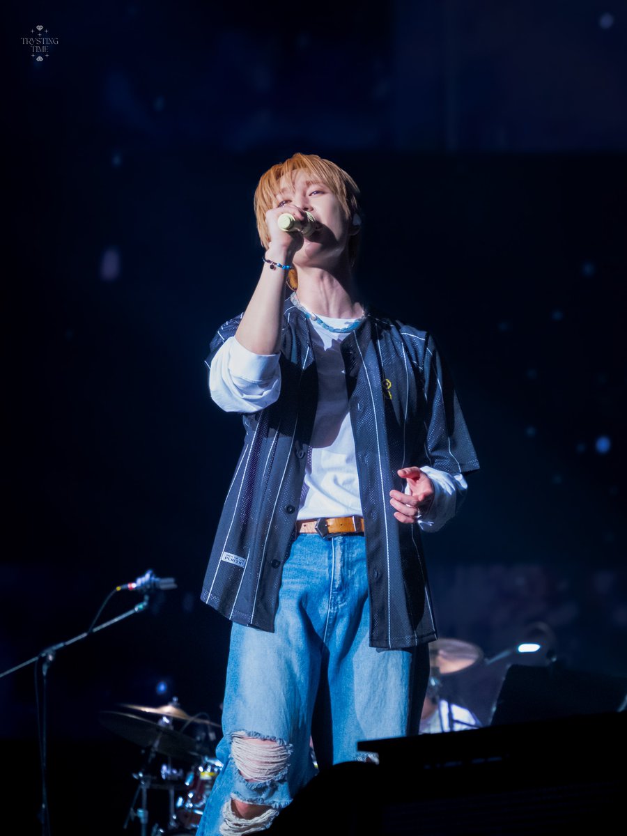 trysting_time's tweet image. 🗓️𝟸𝟶𝟸𝟻𝟷𝟶𝟷𝟾
📍[𝙾𝙽𝙴𝚆 𝚃𝙷𝙴 𝙻𝙸𝚅𝙴 : 𝙿𝙴𝚁𝙲𝙴𝙽𝚃 (%)] 𝙸𝙽 𝙺𝙰𝙾𝙷𝚂𝙸𝚄𝙽𝙶

#샤이니 #SHINee
#ONEW #온유 #이진기
#ONEWTHELIVE
#온유더라이브퍼센트