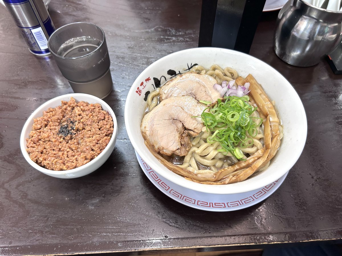 今日のお昼✨️
やっぱりおいしい
 #麺工房きわみや
 #煮干し太麺＆豚そぼろ丼
 #宮城県仙台市