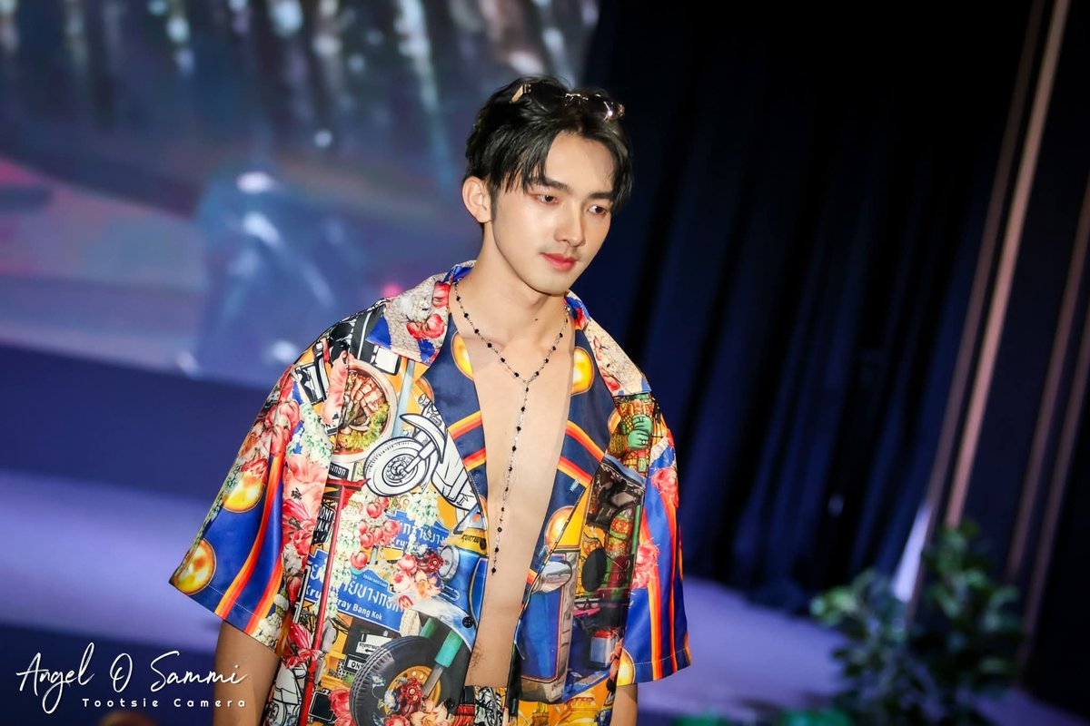 🇰🇷 เกาหลี 🇰🇷 เกาใจมาก 🤍 10 10 10 💯 

 ⭐ ขอบคุณภาพสวยๆจาก 📷 Angel O Sammi ✨
ขอบคุณชุดแฟชั่นสวยๆจาก #กรุยกรายบางกอก ✨

#MisterLandscapesThailand2026

#kruykraybangkok 
 #กรุยกรายบางกอกคอลเลคชั่น