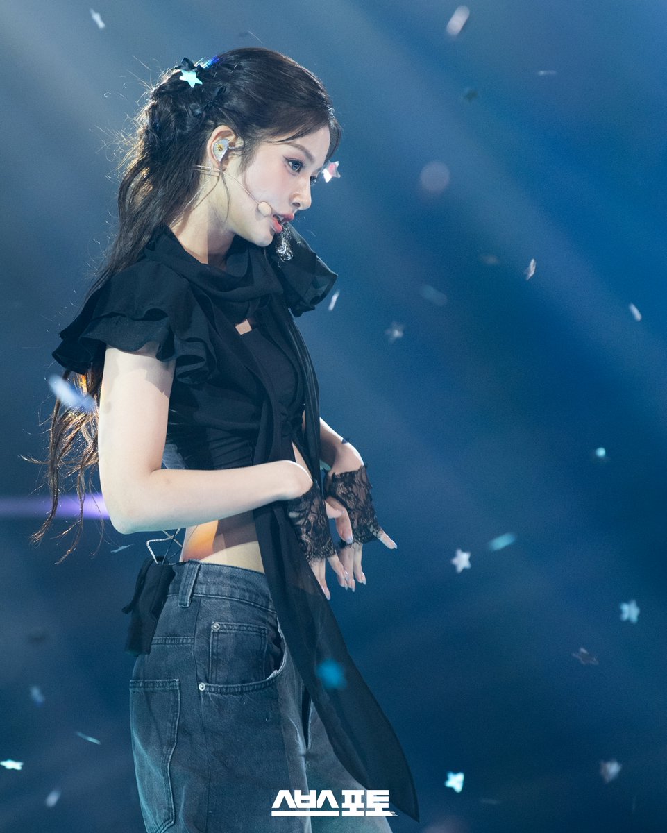 르세라핌 XR 무대