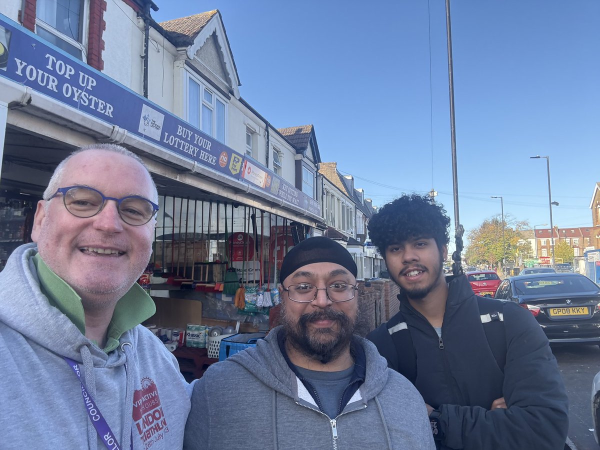 JM4NorwoodGreen's tweet image. Another busy week of casework across #NorwoodGreen ward
This included checking in on local residents &amp;amp; shopkeepers who have reported #casework.
My weekly ward round has proved a valuable resource to engage &amp;amp; hear constituents concerns. I am listening to you all across the ward.