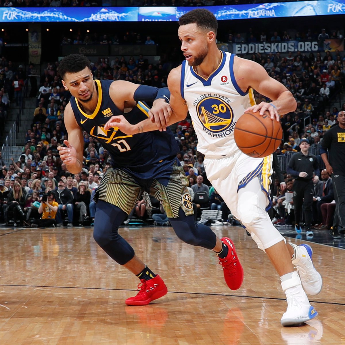 NBAGunlukleri's tweet image. Stephen Curry 🆚 Nuggets 
👌42 Sayı
👌7 Asist
👌6 Ribaund
👌3 Top Çalma
👌1 Blok
👌6 3PM
WARRIORS LİGE 2-0 İLE GİRİŞ YAPIYOR!
