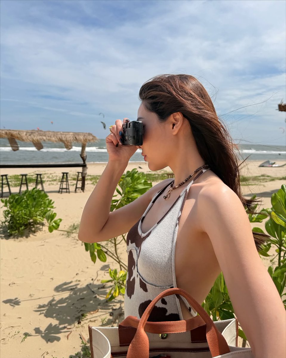 mcugls's tweet photo. the way sonya has a pretty back, gorgeous face, amazing side profile, and just perfect in every angle... wow

#ซอนญ่าศรัณย์ภัทร์  
#ลูกหมีซอนญ่า #LMSY https://t.co/A5fL4nqphr