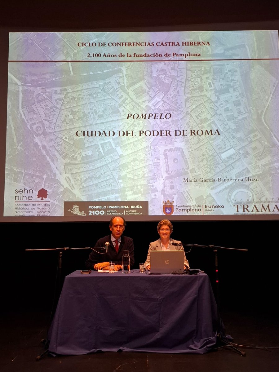 ¿Cuál es la huella arqueológica de la Pompelo romana?

🏦 Esta es la pregunta que ayer respondió María García-Barberena en la cuarta de las conferencias del ciclo Castra Hiberna que hemos organizado con el <a href="/Pamplona_ayto/">Ayuntamiento de Pamplona</a>. 

👏👏 El Civivox Iturrama se volvió a llenar.