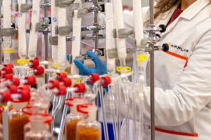 #Noticia Noticia: AIMPLAS sigue ampliando el alcance de sus ensayos acreditados en biodegradación y compostabilidad: AIMPLAS, Instituto Tecnológico del Plástico, ha obtenido de DIN CERTCO el reconocimiento a sus laboratorios para realizar los ensayos… dlvr.it/TNs1hL