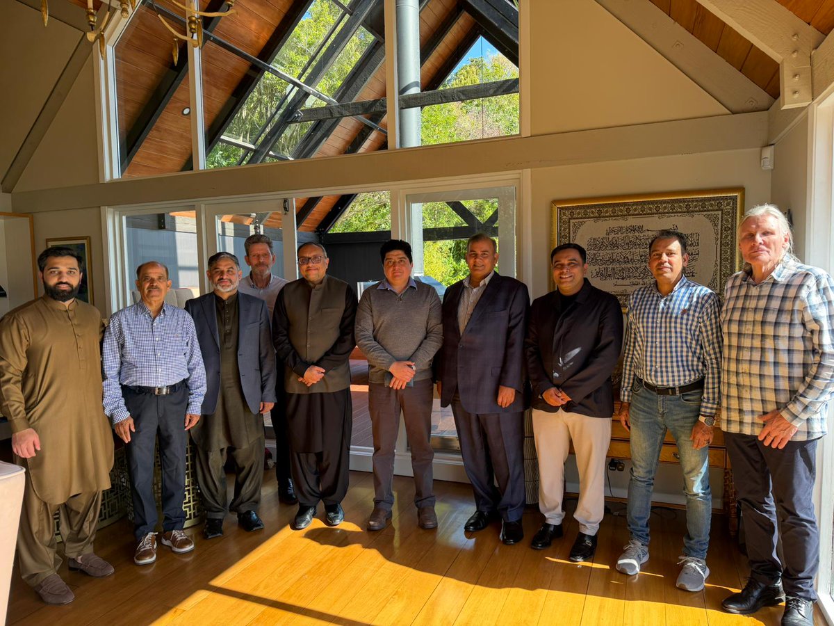 Bidding farewell to outgoing Deputy High Commissioner, Imran Ullah Khan at Pakistan House. Thanked him for his service to the community and the High Commission, and wished him well in his future endeavours. Also welcomed incoming Deputy High Commissioner Nawab Ali Rahoojo, a
