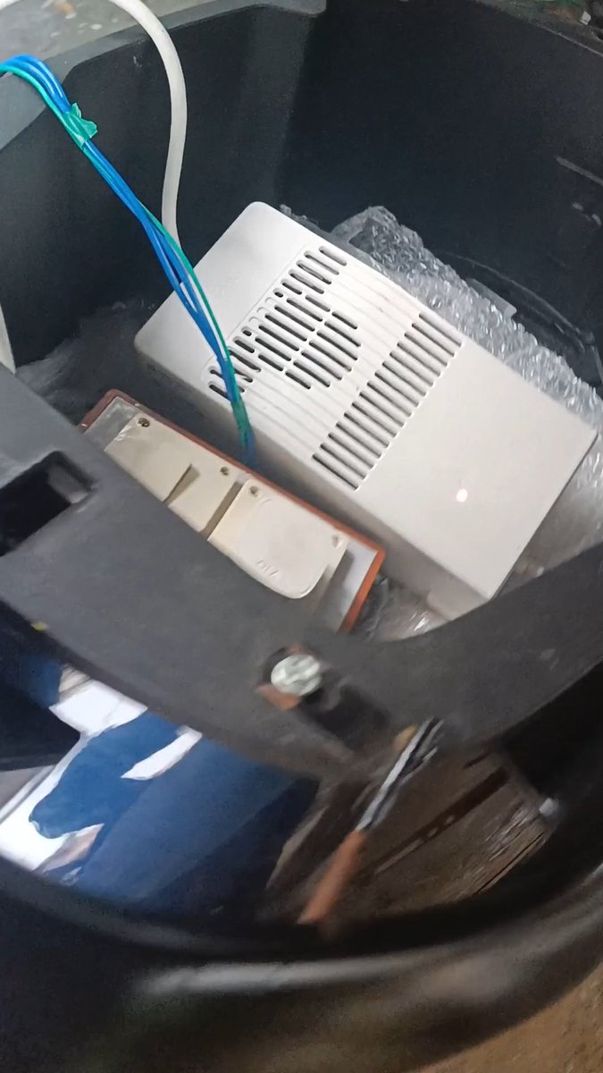 avinashrout33's tweet image. Bought my #OlaS1PRO 4Kwh Gen3 and the charger stopped working after a month of purchase😤 Service center keeps delaying the replacement. @OlaElectric, this is frustrating. Resolve this issue immediately.  #EVProblems #CustomerServiceFail
@bhash @ola_supports