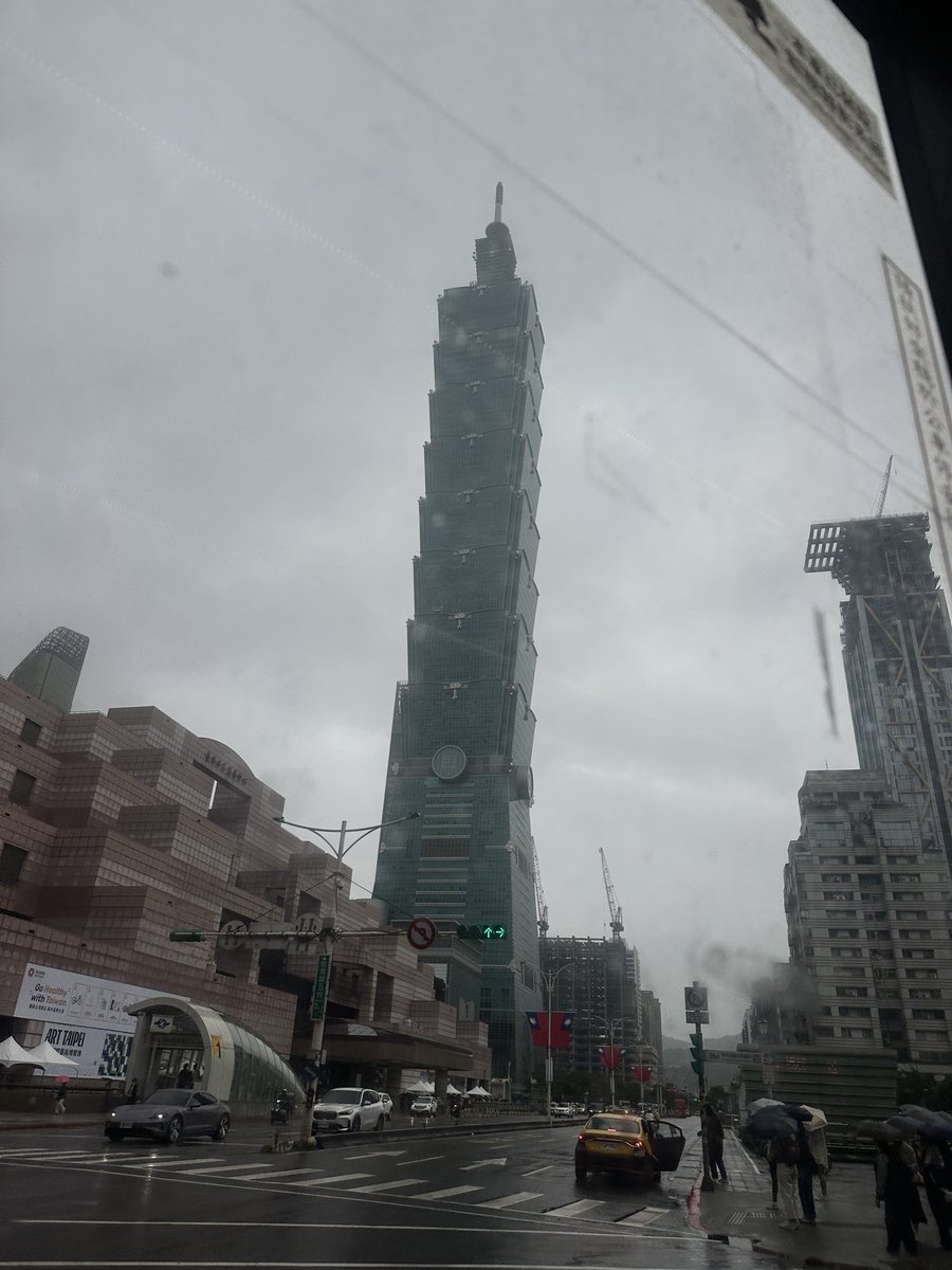 HME2002's tweet image. 記錄一下 #台北