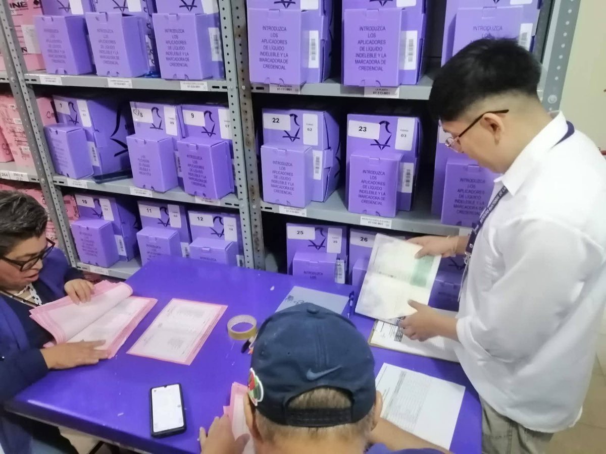 Distrito31IECM's tweet image. .📽| Memorias de #Octubre2025 🎞
🤩 Viernes 1️⃣7️⃣ , la #DirecciónDistrital31 🙋♂️🙋♀️🙋 recopila la muestra del 🧐 Estudio del "Voto Nulo" ⛔️ de la Elección del Poder Judicial Local 2024-2025 en sus 3️⃣ tipos de Elección
#PoderJudicial #TúDecidesQuiénJuzga