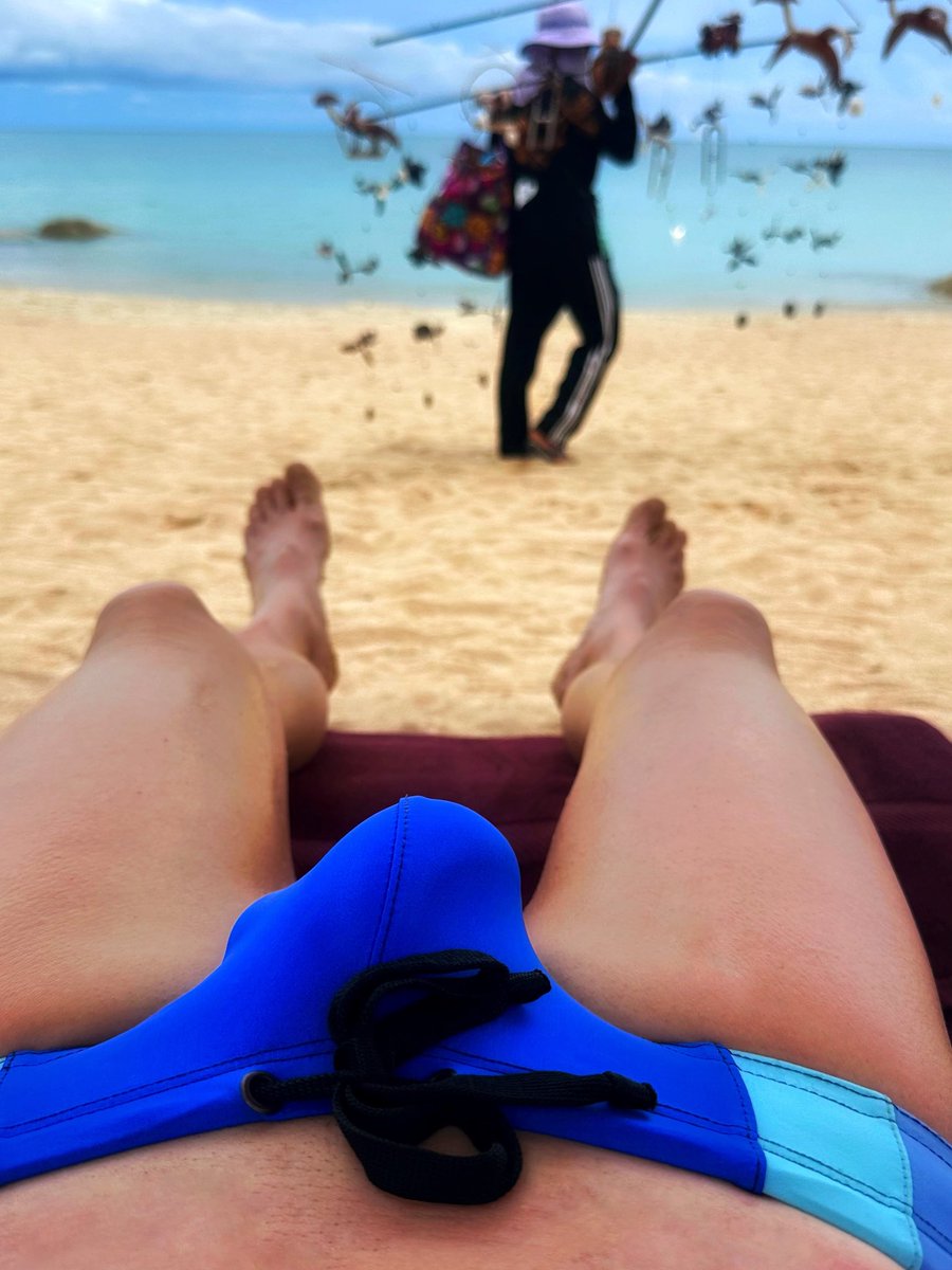 flow_ry4n's tweet photo. Enjoy the view. #speedo #bulge https://t.co/vXpOpu0TlE