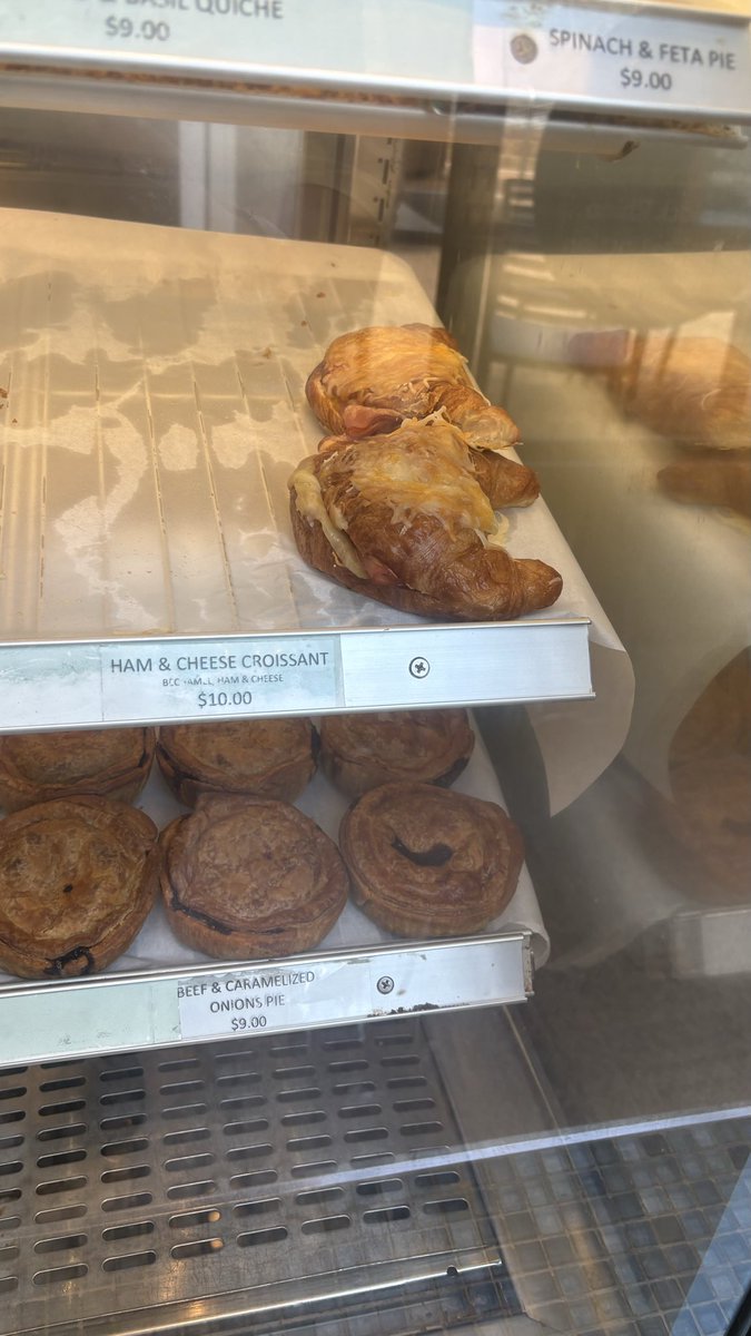 getting savoury for this croissantpost but this was one of the best croissants ive ever had taronga zoo god bless you