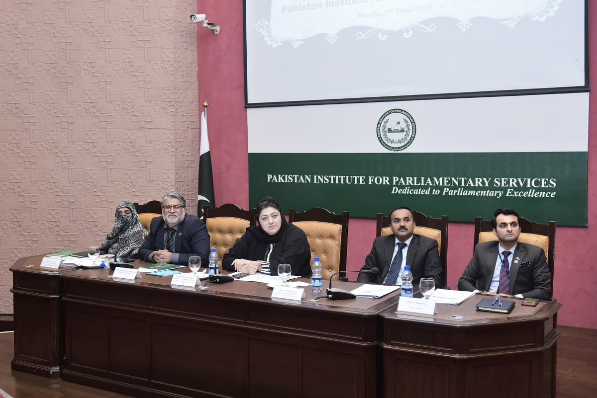 PIPS_GOV's tweet image. On October 23, 2025, the Pakistan Institute for Parliamentary Services (PIPS) organized a day-long seminar on “Constitution, Parliament and Public Policy Research” for the students of BS Public Administration from NUST, Islamabad, under its Parliamentary Studies Initiative.