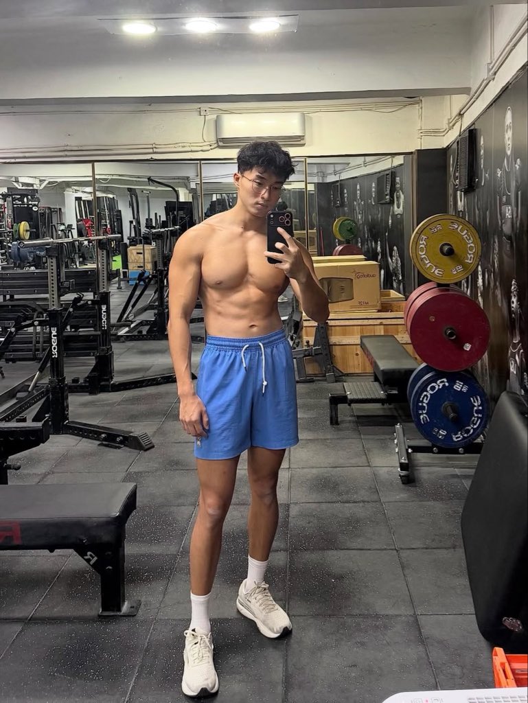 🤳 💪