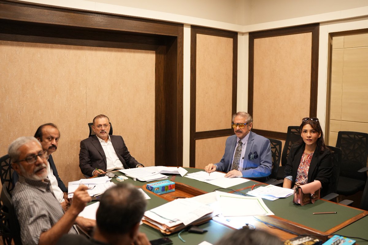 AliPanhwar25512's tweet image. محکمہ اطلاعات سندھ کا کنٹینٹ اینڈ پروڈکشن بورڈ اجلاس، صدارت شرجیل انعام میمن نے کی۔
چار فلمی منصوبے مکمل، نئی فلموں کی نمائش و مارکیٹنگ پر غور۔
“یہ منصوبے صوبے کے مثبت تشخص کو اجاگر کریں گے۔”
#SindhCulture #FilmDevelopment  @sharjeelinam @SyedNasirHShah