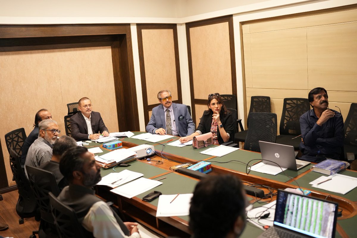 AliPanhwar25512's tweet image. محکمہ اطلاعات سندھ کا کنٹینٹ اینڈ پروڈکشن بورڈ اجلاس، صدارت شرجیل انعام میمن نے کی۔
چار فلمی منصوبے مکمل، نئی فلموں کی نمائش و مارکیٹنگ پر غور۔
“یہ منصوبے صوبے کے مثبت تشخص کو اجاگر کریں گے۔”
#SindhCulture #FilmDevelopment  @sharjeelinam @SyedNasirHShah