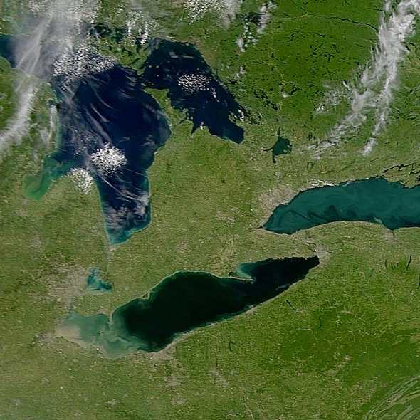 FrenlyOfficer's tweet image. It’s crazy that there’s a midwestern state with ten million Americans that I always forget exists because the mapmakers forget to put it there too.
