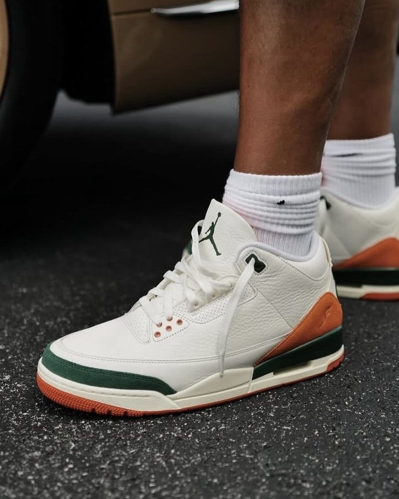 JustFreshKicks's tweet photo. SoleFly x Air Jordan 3 Retro “Miami Hurricanes” 🍊🌴

• Holiday 2025
• $230 USD https://t.co/8TZ5uUsIlD