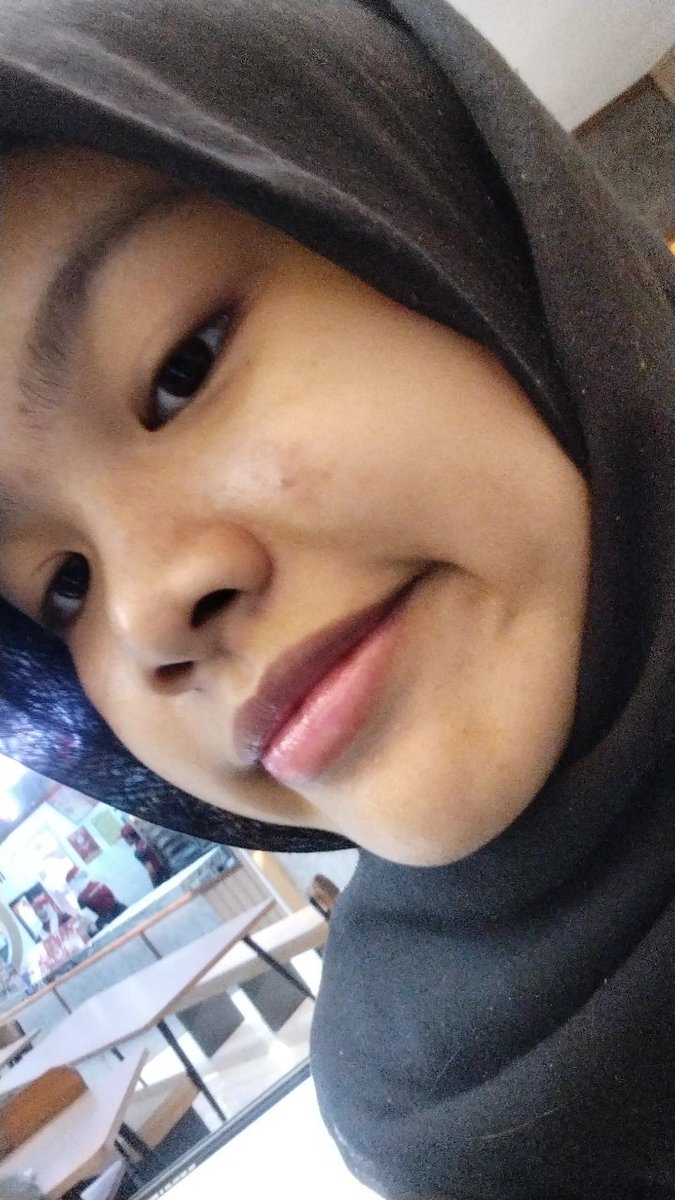 ⚠️ Panggilan buat PEJUANG JERAWAT &amp; MUKA OILY! ⚠️

STOP skip moisturizer! Gara-Gara ini, kulit aku yg tadinya suka ngamuk, jadi calm banget! 💆‍♀️

Kenalin, CLINELLE Purifying Gel Moisturizer. Kenapa ini BEDA? Karena dia punya 6x Anti Blemish, 7x Soothing, 9x Hydration Formula! 🤯