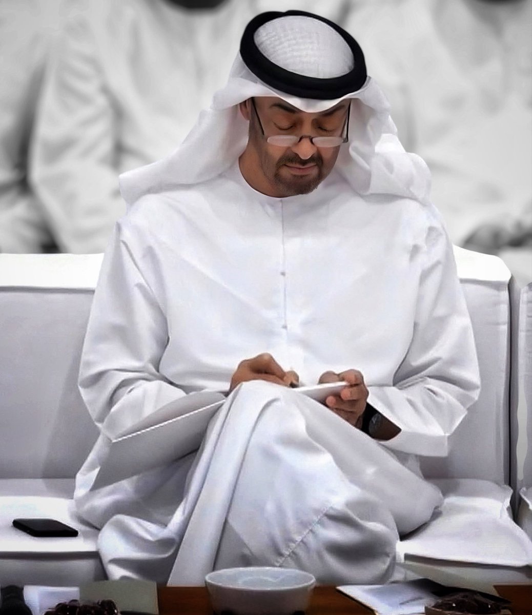 UAEMBZ_'s tweet photo. اللـهم إن الشيخ #محمد_بن_زايد يحمل هـم وطنـه وشعبـه وأمنـه واستقراره ، اللـهم كن له عونا واحفظه بحفظك... 🇦🇪❤️ https://t.co/rwX2gSpcjU