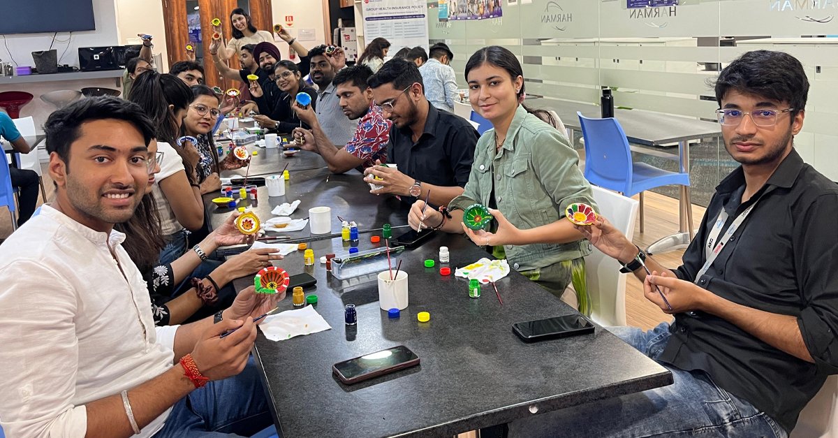 HarmanIndia's tweet photo. Diwali with a Cause at HARMAN India!
This Diwali, over 500 HARMAN India employees came together to paint 2,500+ diyas—each one a symbol of joy, hope, and purpose. https://t.co/LJgsY0L9zt