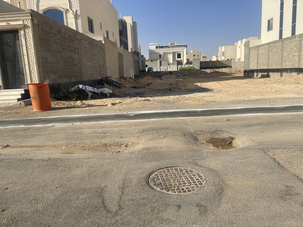 متابع tweet media