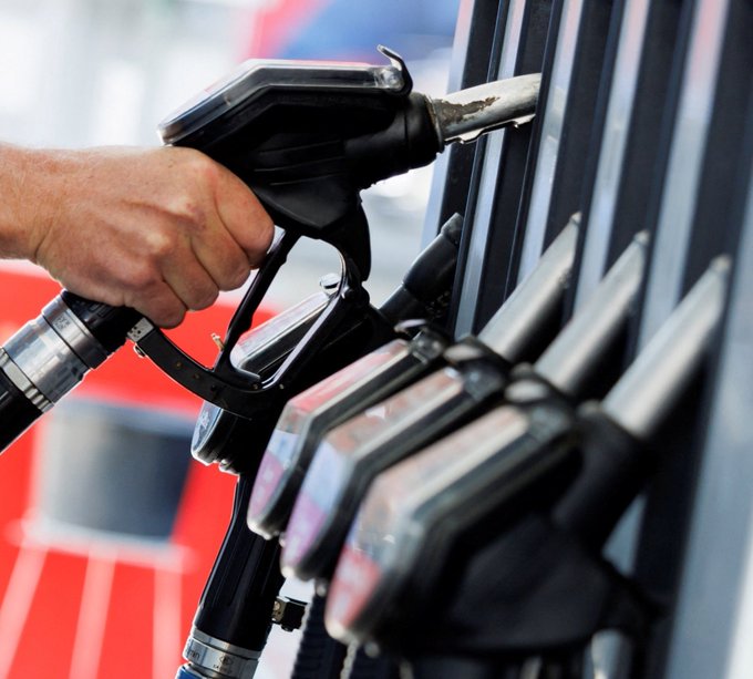 Motorine gece yarısı 3 lira 4 kuruş zam bekleniyor.

• Tek seferde gelen en yüksek zamlardan olacak.