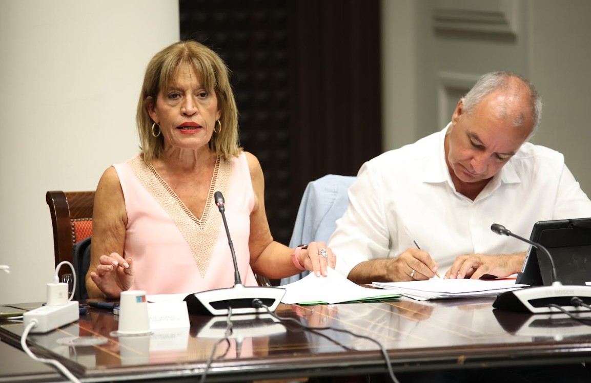 Politican2023's tweet image. Nueva Canarias-Bloque Canarista tacha de &quot;ficticios y engañosos&quot; los presupuestos del Gobierno de Clavijo
#Presupuestos #Oposicion #Canarias #politica #politican @NuevaCanariasBC @Egonglez 

politican.es/nota/12618/nc-…