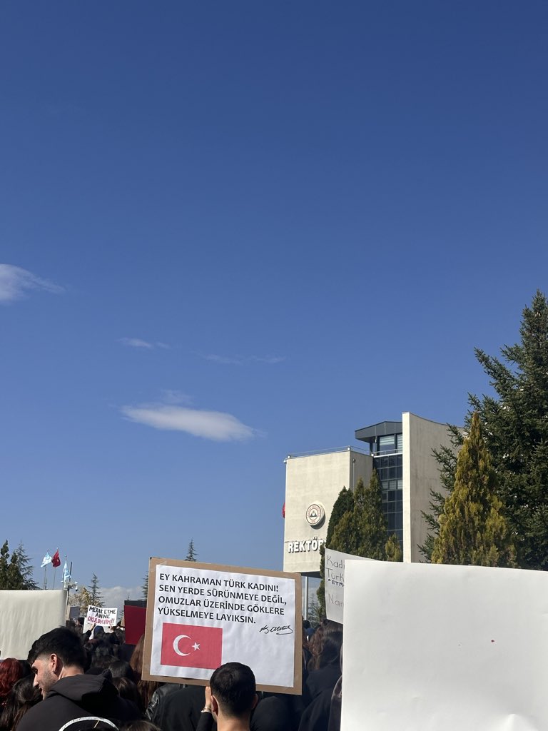 Okulumda ne katil ne de tacizci hoca istemiyorum #eru