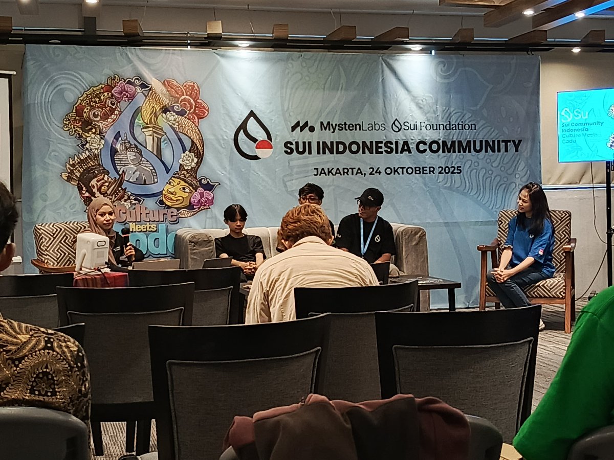 dipencetbunyi's tweet image. Community is the key
Culture Code is the soul
Terimakasih Komunitas Sui Indonesia untuk untuk keseruan hari ini
@SuiNetwork
@SuiCommunity 
@SuiCommunity_ID 
#Sui
#Sui_Indonesia