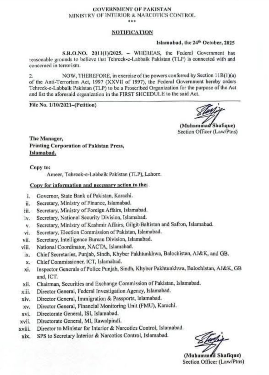 QalamPoint_'s tweet photo. ٹی ایل پی پر پابندی کا نوٹیفکیشن ۔۔۔۔۔
#خون_لیگ_کامتشددفیصلہ #QalamPoint https://t.co/nPeWTi0b3P