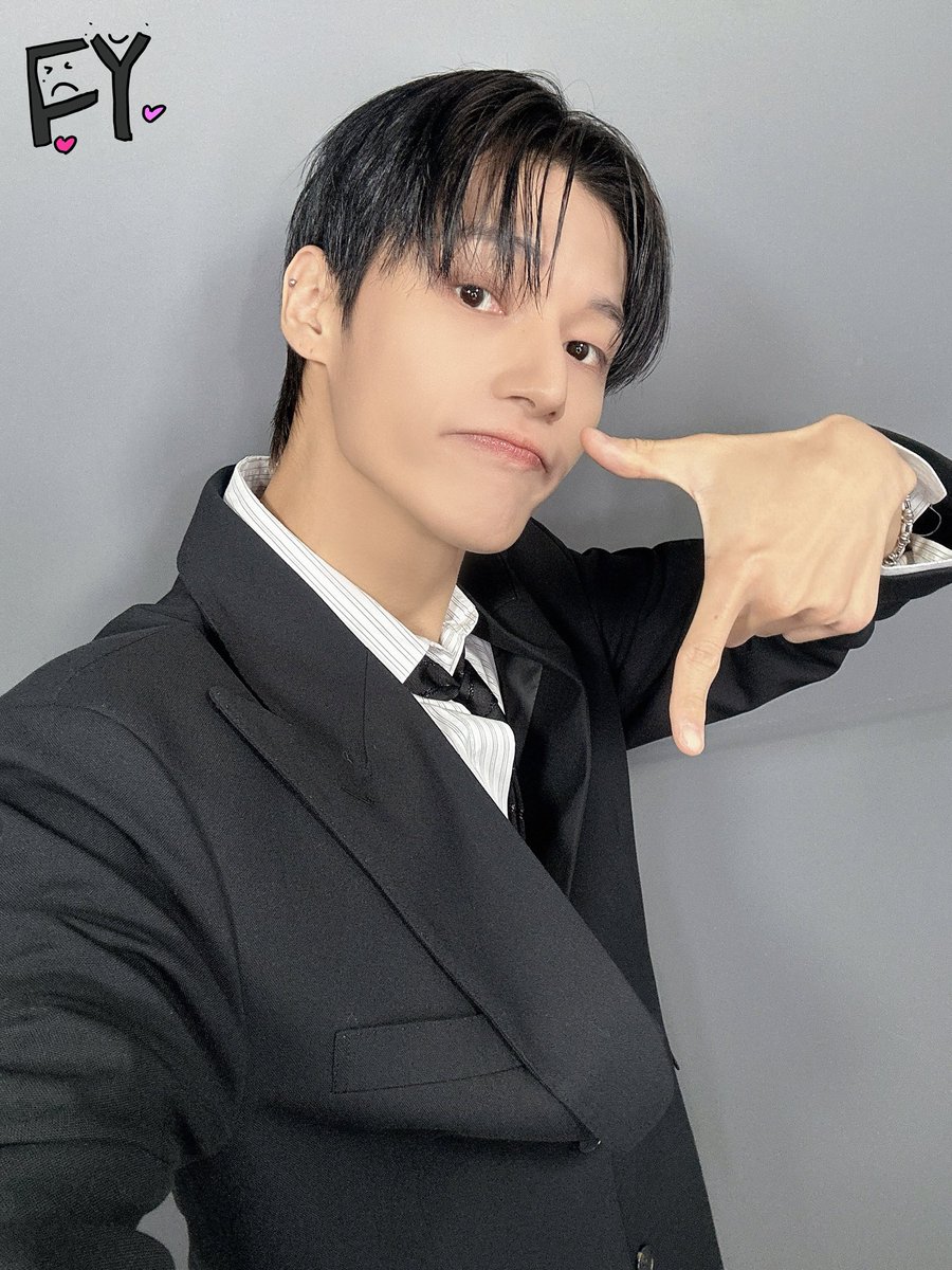 우영씨 나 남산타워에 가…
이렇게 당신을 사랑함…
사실 티니랑 놀려고 가눈중이긴해~