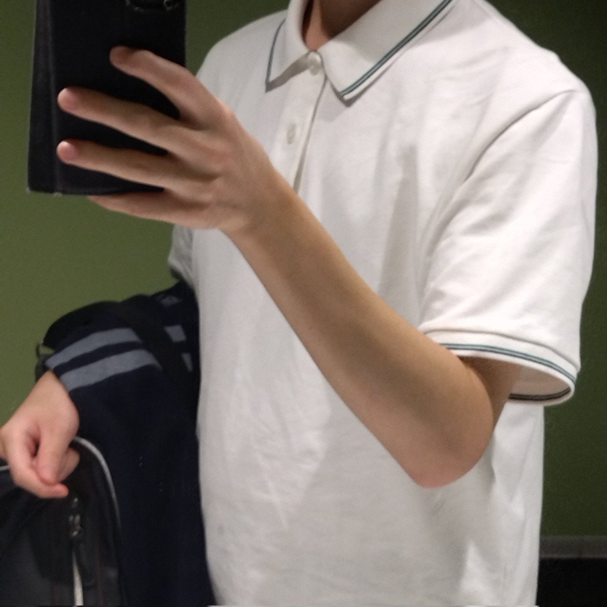 KNIGHT_ITOFUYU's tweet image. チェンソーマン観に行ったんだけど、たまたま着ていった服がレゼと丸かぶりしてしまい
まさかの「自認:レゼの成人男性」という危険生物が爆誕してしまった