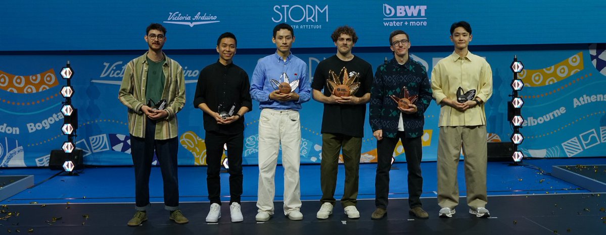 HostelVending (@hostelvending) on Twitter photo Jack Simpson, nuevo campeón mundial barista 2025 en una final dominada por Asia
hostelvending.com/noticias-vendi…
#JackSimpson #campeonatos #café #barista #campeonatomundialbarista #HostMilano2025 #eventos #cafédeespecialidad #BebidaDeAutor #espresso #Asia #horeca #unattended #SCA #Milán Jack Simpson, nuevo campeón mundial barista 2025 en una final dominada por Asia
hostelvending.com/noticias-vendi…
#JackSimpson #campeonatos #café #barista #campeonatomundialbarista #HostMilano2025 #eventos #cafédeespecialidad #BebidaDeAutor #espresso #Asia #horeca #unattended #SCA #Milán