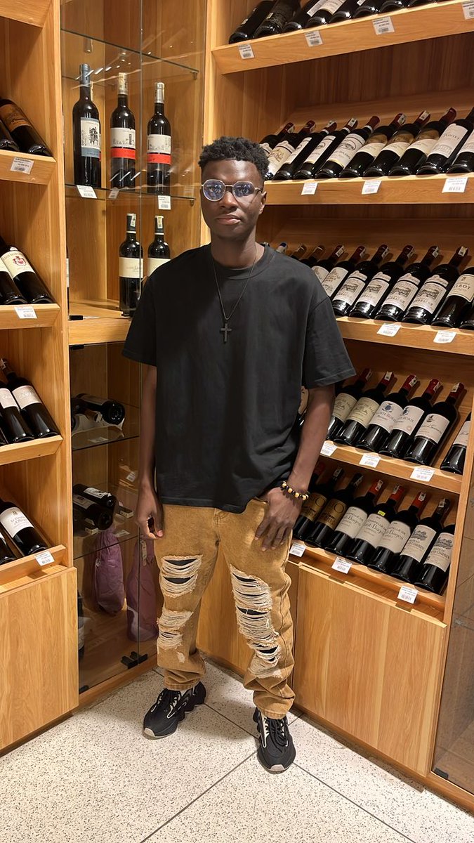 KFlorantin's tweet photo. Happy birthday to me 
Joyeux anniversaire à moi 
Je remercie le seigneur pour cette grâce https://t.co/MAmkcmmwlb
