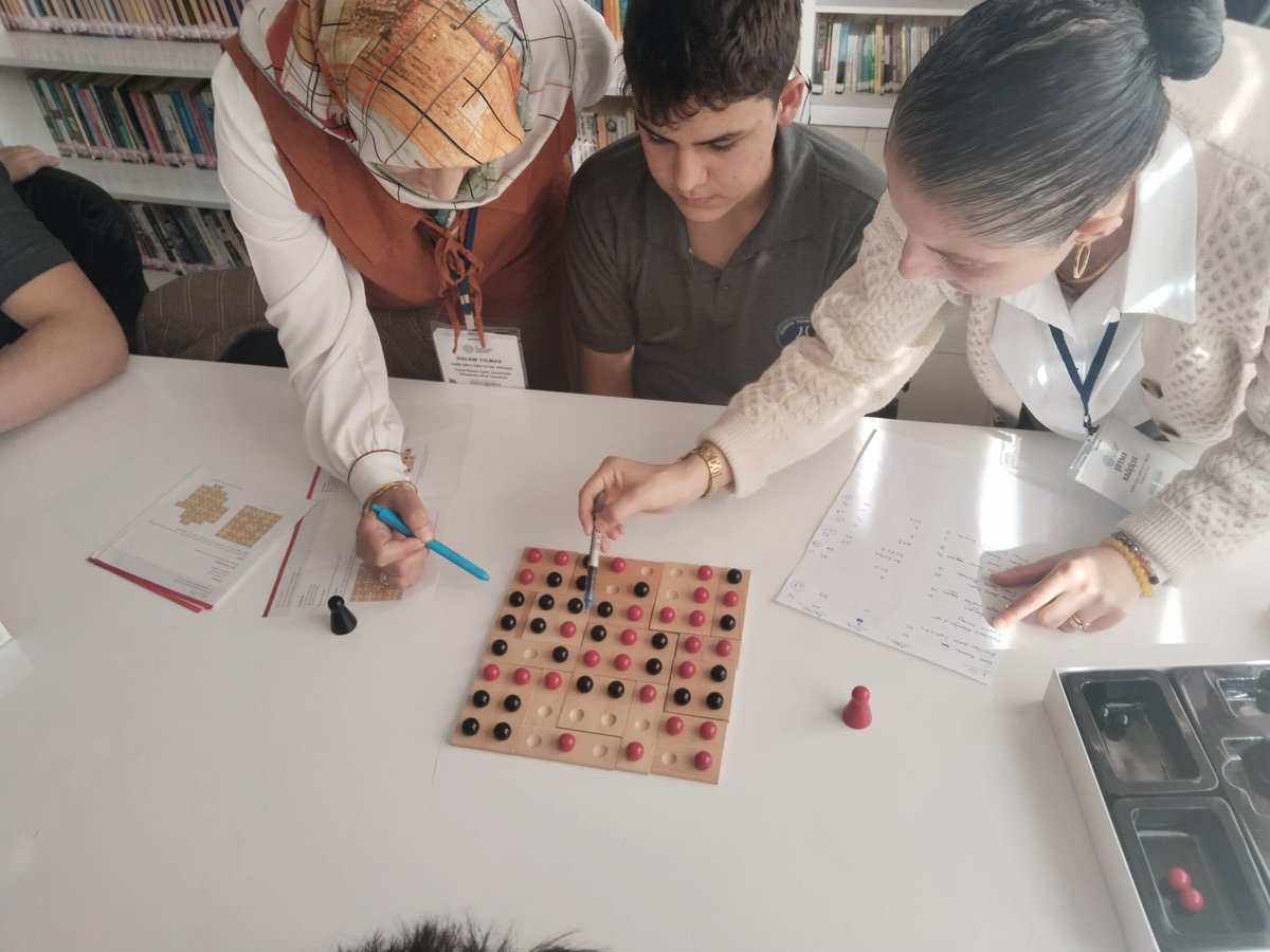 Trabzon Yomra Gençlik Merkezi (@gsb_yomragm) on Twitter photo İlçemizde “Adım Zeka İşim Oyun” Projesi kapsamında düzenlenen turnuvamıza büyük bir heyecanla ev sahipliği yaptık. 😍🧩 Emek veren tüm öğretmenlerimizi ve katılan tüm öğrencilerimizi tebrik ederiz. ☺️ İlçemizde “Adım Zeka İşim Oyun” Projesi kapsamında düzenlenen turnuvamıza büyük bir heyecanla ev sahipliği yaptık. 😍🧩 Emek veren tüm öğretmenlerimizi ve katılan tüm öğrencilerimizi tebrik ederiz. ☺️