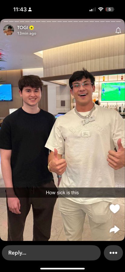 userisstack's tweet photo. Bugha x Togi wowzers https://t.co/d6S3D6PWYt