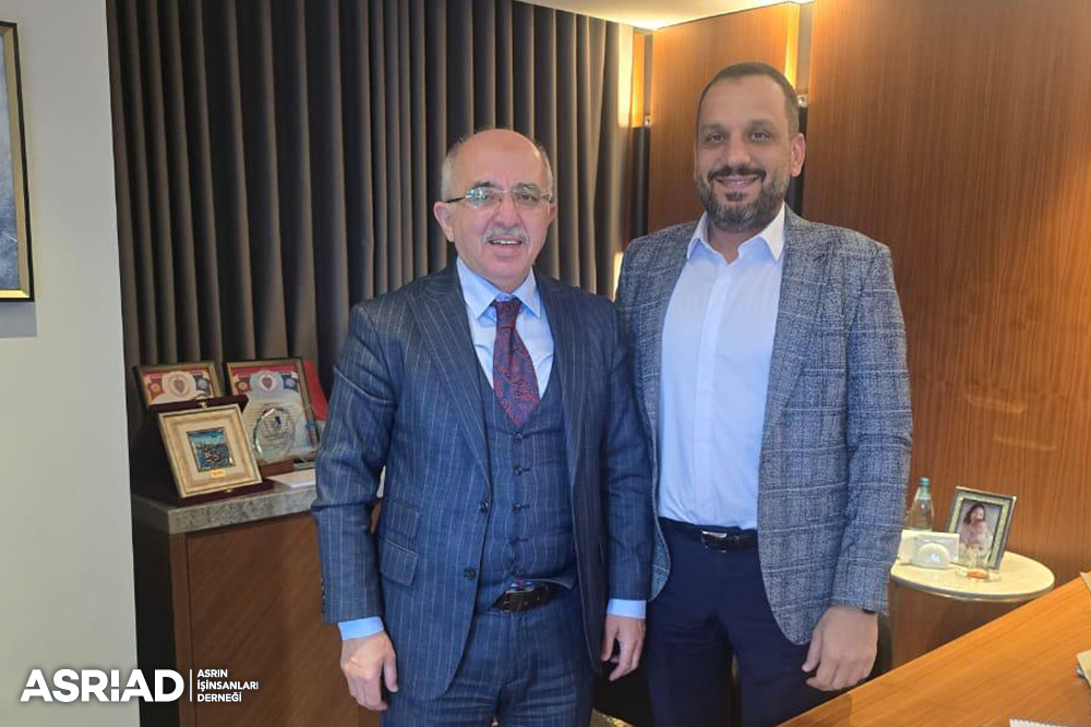 ASRİAD adına Kırgızistan'da ekonomik konularda bazı görüşmeler yapmak için bulunan Genel Başkanımız Cemil Yıldız, Maliyeden Sorumlu Cumhurbaşkanı Koordinatörü Almambet Nasyrkanovich Shykmamatov, Yatırım Ajansı Direktörü Damirbek Bikulov ve Türkiye-Kırgızistan İşadamları Kültür,