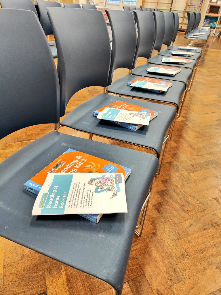 JCAWakefield's tweet image. Reception parents! We’ve saved you a seat, a warm drink and a phonics pack. ☕📚  
Join us for our coffee morning at 9:15am. Let’s chat, learn and celebrate your little readers! #EarlyYears #Phonics #RWI