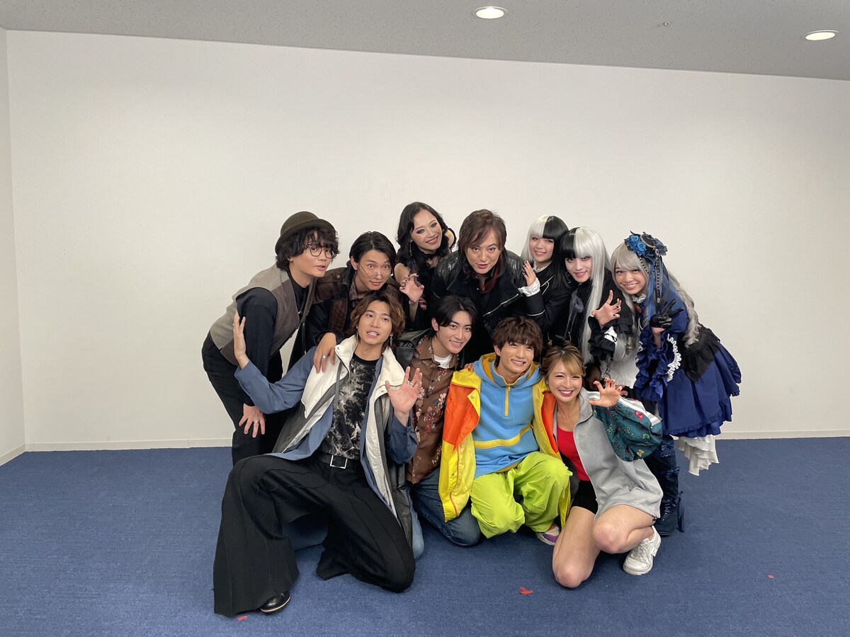 「仮面ライダーガヴFS」閉幕！ 

庄司浩平「子供たち、いっぱいごはんを食べてください」
宮部のぞみ「みんなのこと、ずっと応援してるよ！」
日野友輔「僕に1つだけある才能を見つけました」
知念英和「“さようなら”じゃなく、“またね”！」

natalie.mu/eiga/news/6448…

#仮面ライダーガヴ #ガヴFS