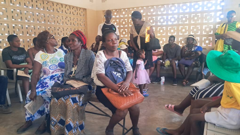 hwangetown's tweet image. Scores of women started flocking to Hwange Local Board’s Empumalanga Clinic early this morning before it even opened to access free health services under the clinic’s Women Wellness Initiative, held in commemoration of Breast Cancer Awareness Month @HwangeResidents @MoHCCZim