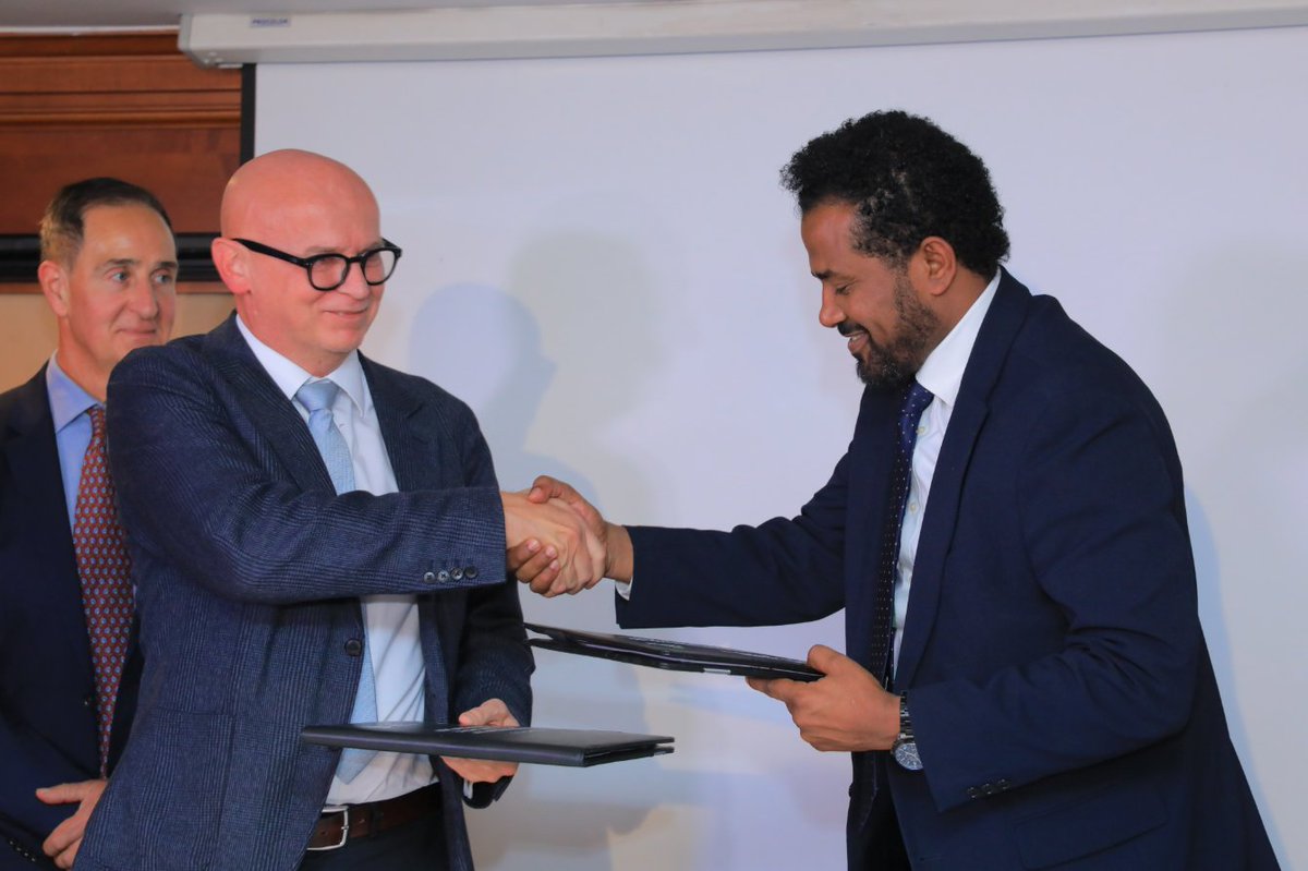 ethiomineral's tweet photo. #Ethiopian Mineral Corporation has #signed memorandum of understanding with #Sunbird bio-energy Africa limited on the development of strategic #bio fuel project in Ethiopia held at #Sharton Addis Hotel.
#EMC & #sunbird #MoU #bio- energy #development# https://t.co/38MFDRRRYO