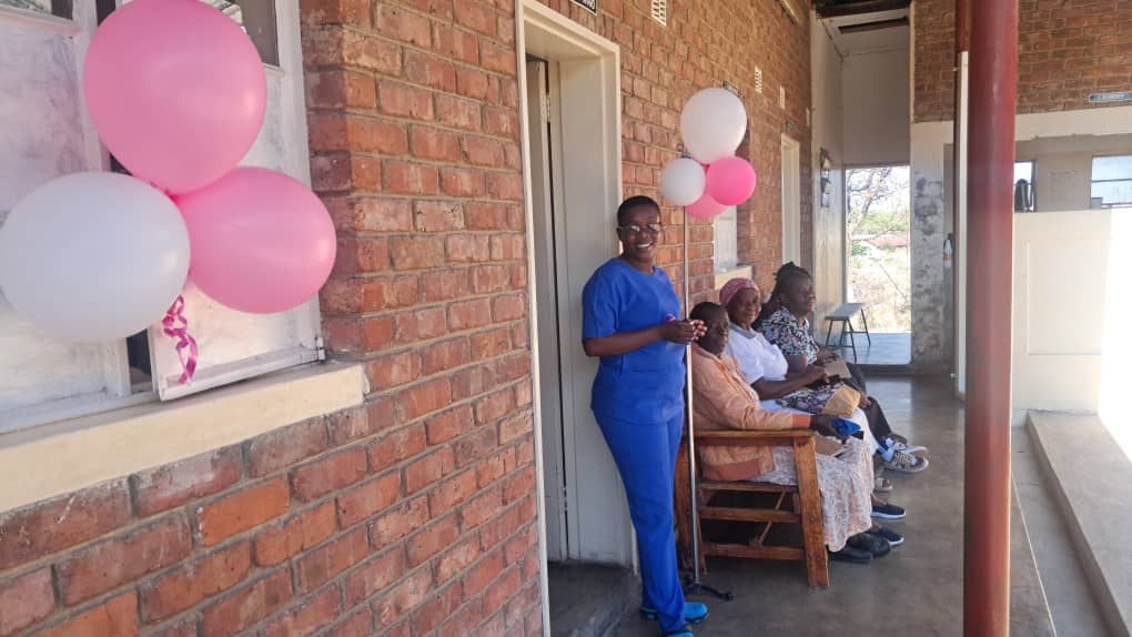 hwangetown's tweet image. Scores of women started flocking to Hwange Local Board’s Empumalanga Clinic early this morning before it even opened to access free health services under the clinic’s Women Wellness Initiative, held in commemoration of Breast Cancer Awareness Month @HwangeResidents @MoHCCZim