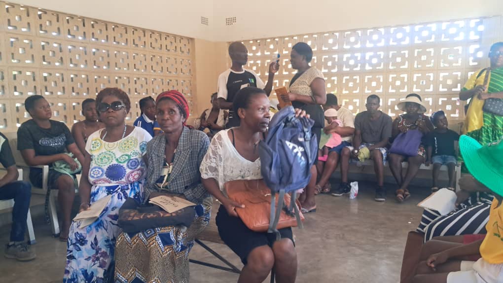 hwangetown's tweet image. Scores of women started flocking to Hwange Local Board’s Empumalanga Clinic early this morning before it even opened to access free health services under the clinic’s Women Wellness Initiative, held in commemoration of Breast Cancer Awareness Month @HwangeResidents @MoHCCZim