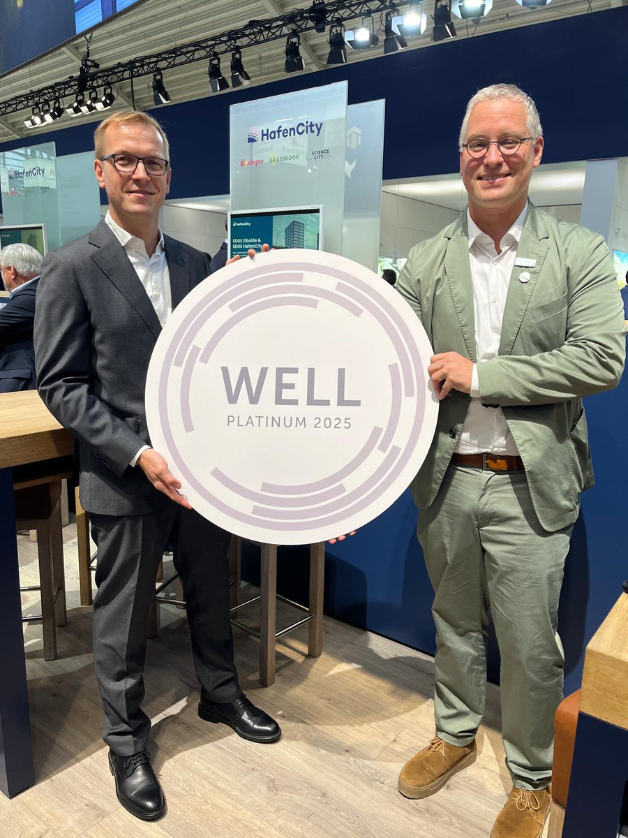 Edge_Workspaces's tweet image. Reporting from EXPO REAL (Messe München) 2025: EDGE HafenCity proudly received the highest WELL Certification score ever awarded in Germany: an impressive 88.5 points.