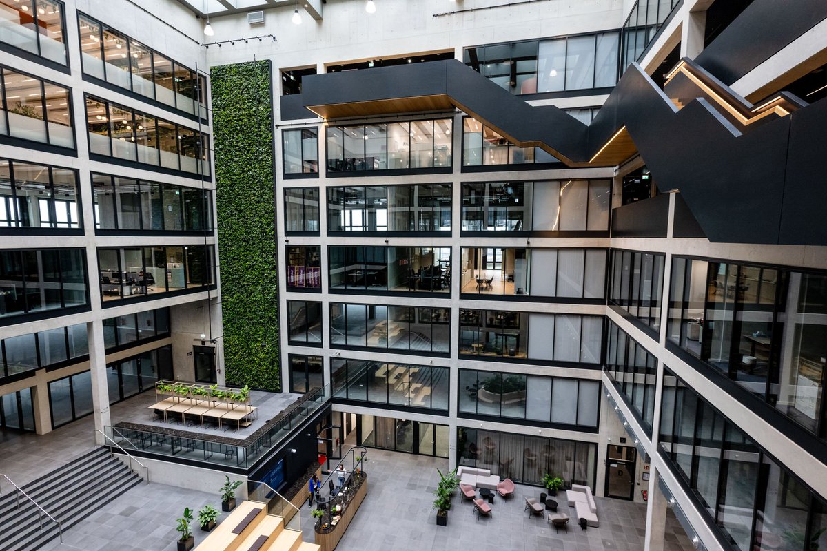 Edge_Workspaces's tweet image. Reporting from EXPO REAL (Messe München) 2025: EDGE HafenCity proudly received the highest WELL Certification score ever awarded in Germany: an impressive 88.5 points.