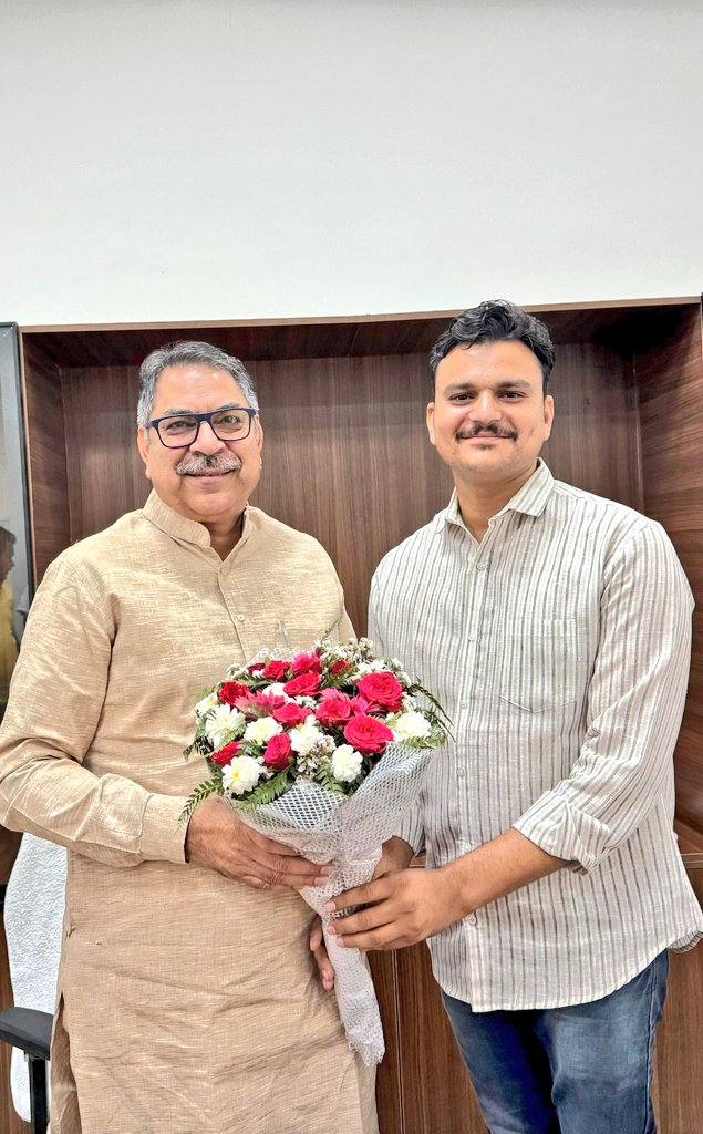 Rohit Bikaner (@rohit_bkn) on Twitter photo हरियाणा भाजपा प्रभारी, पूर्व राजस्थान प्रदेशअध्यक्ष, हमारे प्रेरणा स्रोत, साफ स्वच्छ छवि वाले भाई साहब डॉ सतीश जी पूनियां को जन्मदिन की हार्दिक शुभकामनाएं 🎉 💞 
<a href="/DrSatishPoonia/">Satish Poonia</a>
#HappyBDaySatishPoonia हरियाणा भाजपा प्रभारी, पूर्व राजस्थान प्रदेशअध्यक्ष, हमारे प्रेरणा स्रोत, साफ स्वच्छ छवि वाले भाई साहब डॉ सतीश जी पूनियां को जन्मदिन की हार्दिक शुभकामनाएं 🎉 💞 
<a href="/DrSatishPoonia/">Satish Poonia</a>
#HappyBDaySatishPoonia